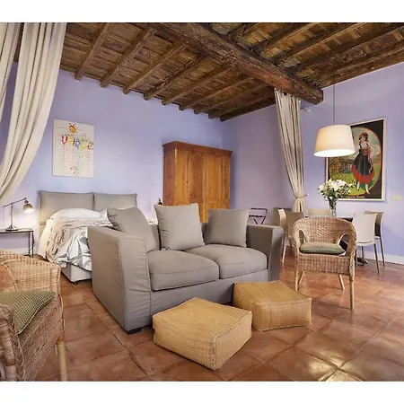 Apartment Via Farina Rom
